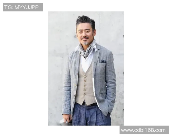 时尚足球明星男士礼服精选展示尽显绅士风范与运动魅力